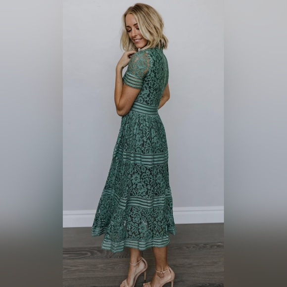 NWT Karina Baltic Born Green Lace Dress in Size Medium - Picture 2 of 8